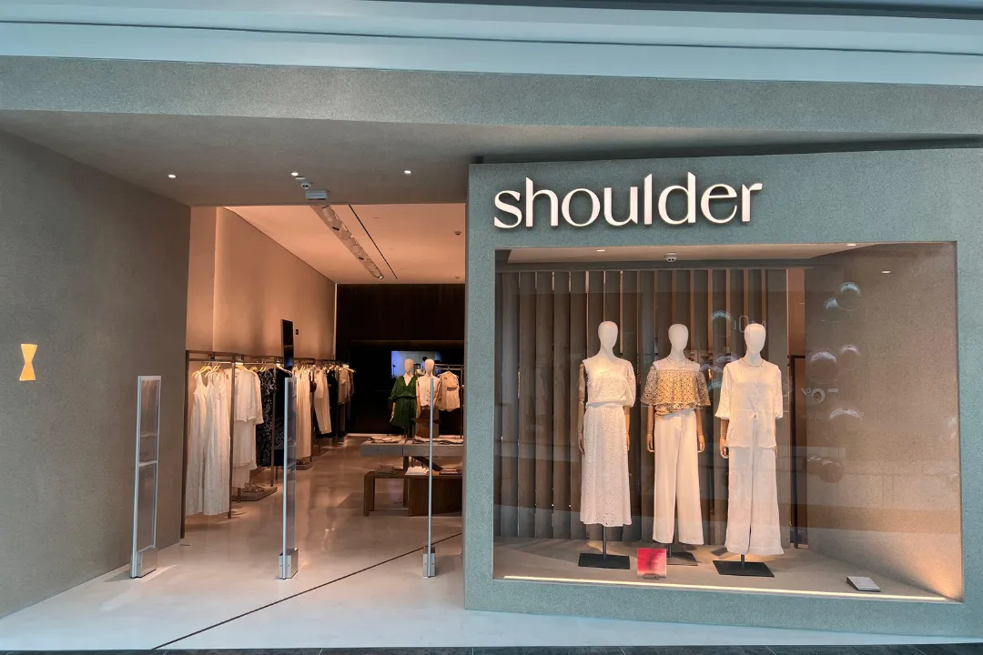 Confira como aplicar seu código Shoulder e economize na nova coleção.